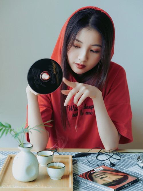 拜仁慕尼黑对阵巴黎圣日耳曼，对决激烈，胜负难言！，拜仁慕尼黑vs巴黎圣日耳曼首发